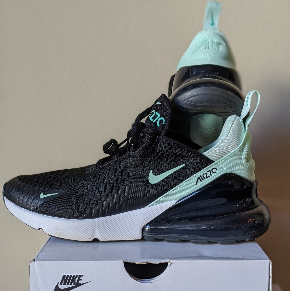 NIKE Air Max 270 WM size 9 - Like New! ✨
